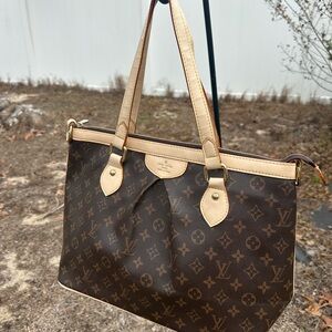 Elegant Replica Fashion Monogram Tote in Brown and Tan (not branded)